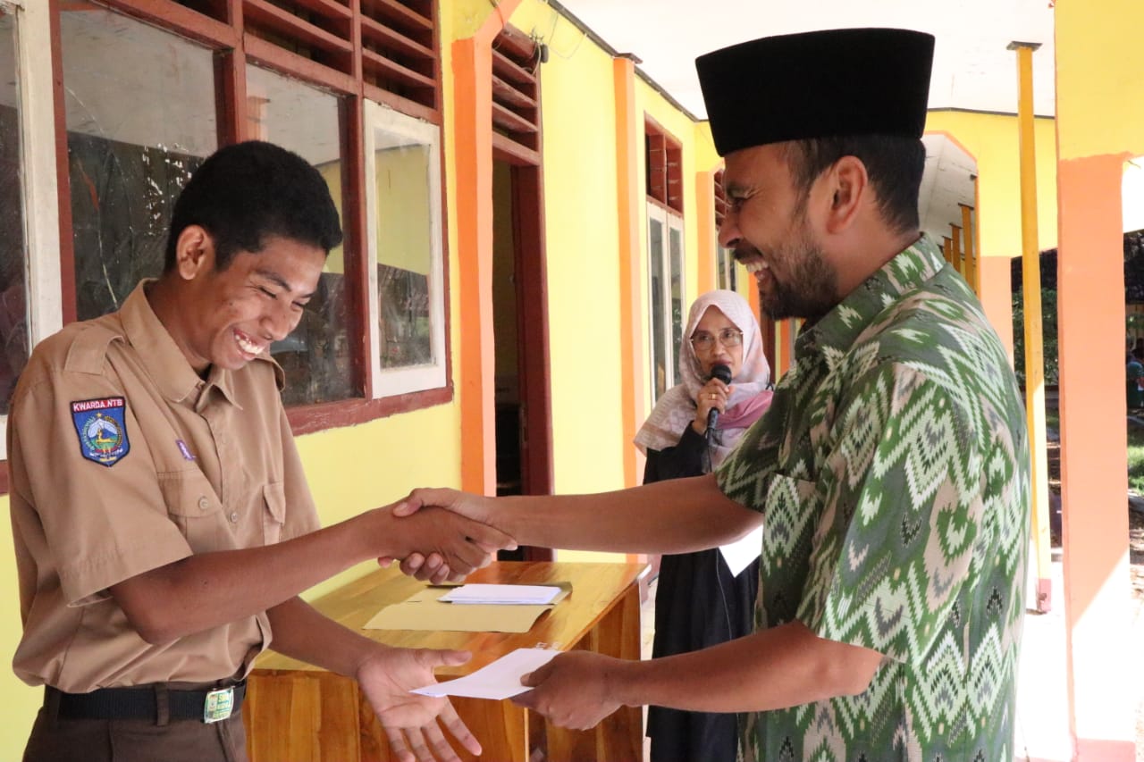 Pembagian Raport Semester Genap 2021